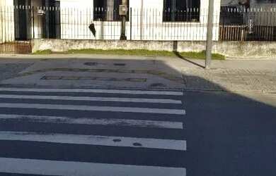 Imagem: A casa possui 3 Dormitórios, 2 Banheiros, 1 Vaga na garagem