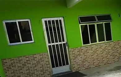 Imagem: A casa possui 1 Dormitório, 1 Banheiro, 1 Vaga na garagem e