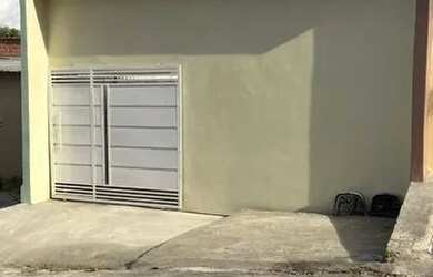 Imagem: A casa possui 2 Dormitórios, 2 Banheiros, 4 Vagas na garagem