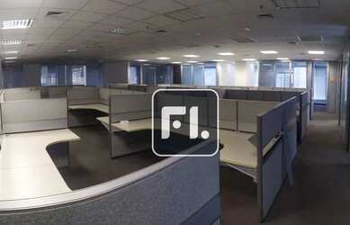 Imagem: O depósito possui 5 Vagas na garagem, 502m² de Área e está