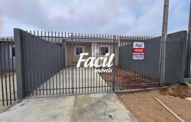 Imagem: A casa possui 2 Dormitórios, 1 Banheiro, 1 Vaga na garagem