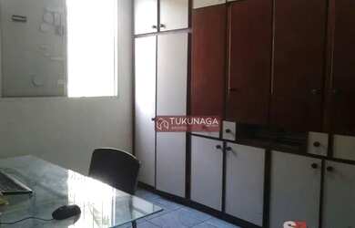 Imagem: O apartamento possui 3 Dormitórios, 1 Banheiro, 1 Vaga na garagem