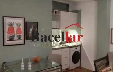 Imagem: O apartamento possui 1 Dormitório, 1 Banheiro, 40m² de Área