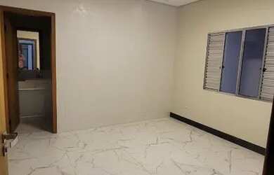 Imagem 9: Casa térrea, espaçosa, usada, 3 quartos, sendo 1 suíte no Bairro Vila Campos/Maracanã