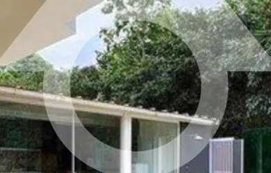 Imagem: A casa em condomínio possui 4 Dormitórios, 5 Banheiros, 5