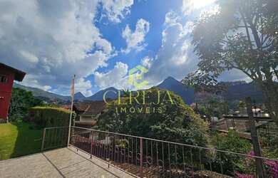 Imagem: A casa possui 3 Dormitórios, 4 Banheiros, 1 Vaga na garagem