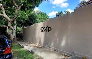 Imagem 3: Casa com 5 cômodos, sendo na casa principal, uma suite com closet, duas...