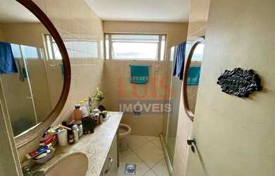 Imagem: O apartamento possui 3 Dormitórios, 1 Banheiro, 1 Vaga na garagem