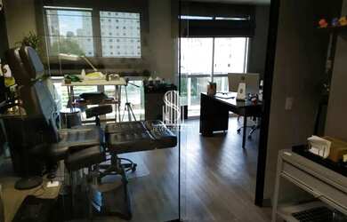 Imagem: O depósito à venda possui 1 Vaga na garagem e 42m² de Área