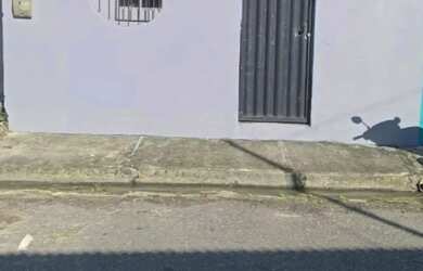 Imagem: A casa possui 2 Dormitórios, 1 Banheiro, 1 Vaga na garagem