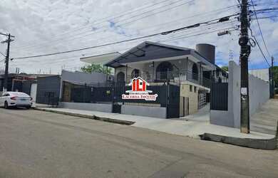 Imagem 6: Casa no Cj Aruanã de Esquina com 4 Suítes sendo uma no Subsolo/ piscina...