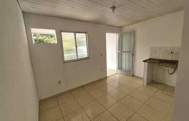 Imagem 2: Aluga-se casarão no Valqueire com varanda