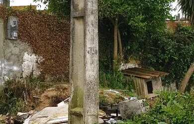 Imagem: A casa possui 2 Dormitórios, 1 Banheiro, 170m² de Área e