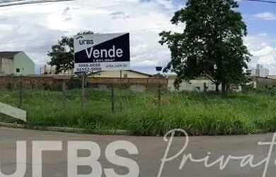 Imagem: O terreno possui 366m² de Área e está localizado em Jardim