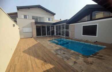 Imagem: A casa possui 3 Dormitórios, 2 Banheiros, 250m² de Área e