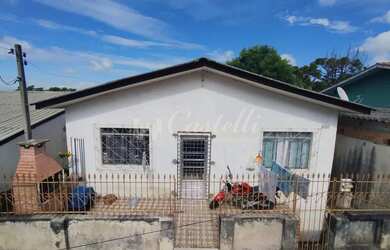 Imagem: A casa possui 5 Dormitórios, 1 Banheiro, 100m² de Área e