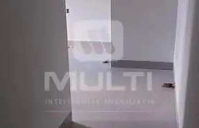 Imagem 3: Casa - JARDIM BRASILIA. Churrasqueira, Ar-condicionado, Guarda roupae175m²...