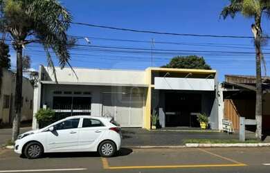 Imagem: O depósito possui 4 Vagas na garagem, 504m² de Área e está
