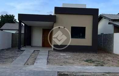 Imagem: A casa em condomínio possui 3 Dormitórios, 1 Banheiro, 2 Vagas