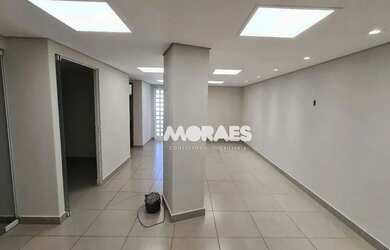 Imagem: O depósito possui 374m² de Área e está localizado em Vila