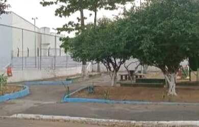 Imagem 2: Luga se kitnet pra uma pessoa preferencialmente a mulheres e senhores...