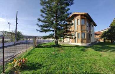 Imagem: A casa em condomínio possui 5 Dormitórios, 1 Banheiro, 5 Vagas