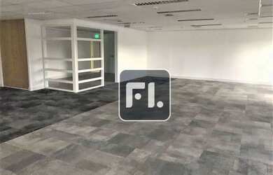 Imagem 1: Conjunto, 255 m² - venda por R$ 4.400.000,01 ou aluguel por R$ 24.427,01/mês...