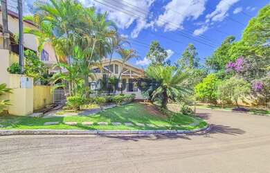 Imagem: A casa em condomínio possui 3 Dormitórios, 5 Banheiros, 4