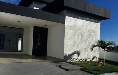 Imagem: A casa em condomínio e possui 3 Dormitórios, Suítes, 2 Banheiros