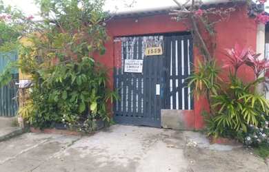 Imagem: A casa possui 1 Dormitório, 1 Banheiro, 2 Vagas na garagem