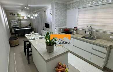 Imagem: A casa possui 2 Dormitórios, 3 Banheiros, 2 Vagas na garagem