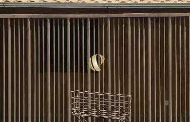 Imagem: A casa possui 4 Dormitórios, 2 Banheiros, 3 Vagas na garagem