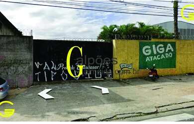 Imagem: O depósito possui 5 Vagas na garagem e 4035m² de Área e está