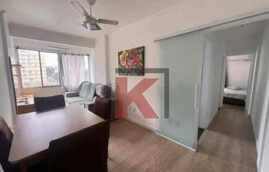 Imagem: O apartamento possui 1 Dormitório, 1 Banheiro, 1 Vaga na garagem