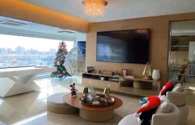 Imagem: O apartamento possui 3 Dormitórios, 5 Banheiros, 3 Vagas na