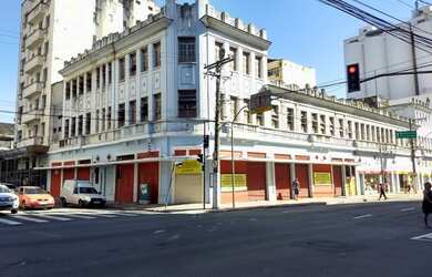 Imagem: O depósito possui 1.100m² de Área e está localizado em