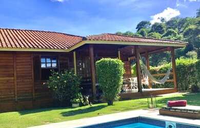 Imagem 1: Linda casa de condomínio com 4 quartos e vista deslumbrante