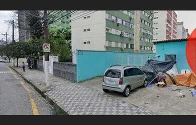 Imagem: O depósito possui 2 Vagas na garagem, 350m² de Área e está