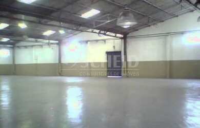 Imagem: O depósito possui 5.113m² de Área e está localizado em