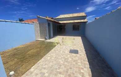 Imagem: A casa possui 2 Dormitórios, 1 Banheiro, 2 Vagas na garagem