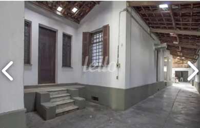 Imagem: A casa possui 5 Dormitórios, 2 Banheiros, 4 Vagas na garagem