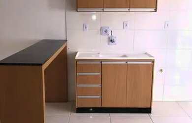 Imagem: O apartamento possui 2 Dormitórios, 1 Banheiro, 1 Vaga na garagem