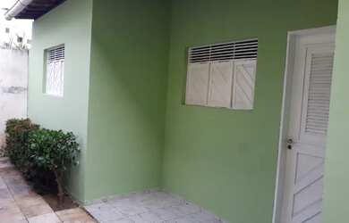 Imagem: A casa possui 1 Dormitório, 1 Banheiro, 48m² de Área e está