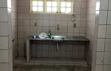 Imagem: A casa possui 2 Dormitórios, 1 Banheiro, 70m² de Área e