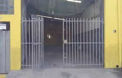 Imagem: O depósito possui 5 Vagas na garagem, 114m² de Área e está