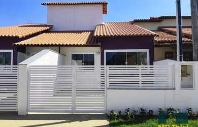 Imagem: A casa em condomínio possui 3 Dormitórios, 2 Banheiros, 1