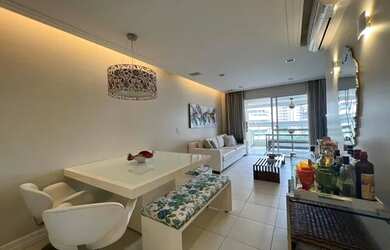 Imagem: O apartamento possui 3 Dormitórios, 1 Banheiro, 2 Vagas na