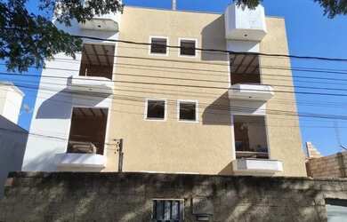 Imagem: O apartamento possui 3 Dormitórios, 1 Banheiro, 1 Vaga na garagem