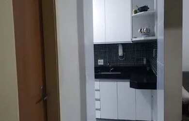 Imagem: O apartamento possui 2 Dormitórios, 1 Banheiro, 1 Vaga na garagem