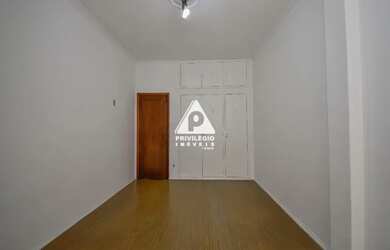 Imagem 15: Apartamento a venda no Flamengo - 3 quartos com dependência completa e vaga na escrutura